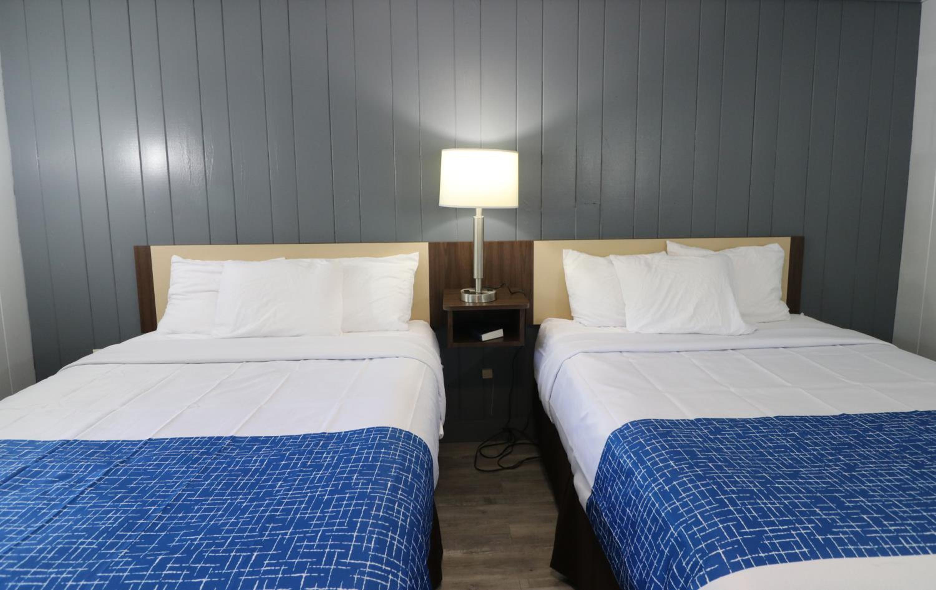 Bales Motel 16/26