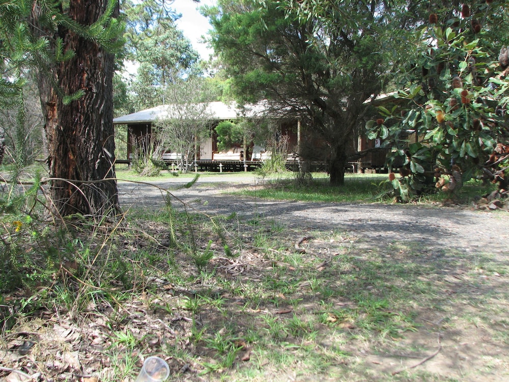 LOVEDALE COTTAGES 8/43