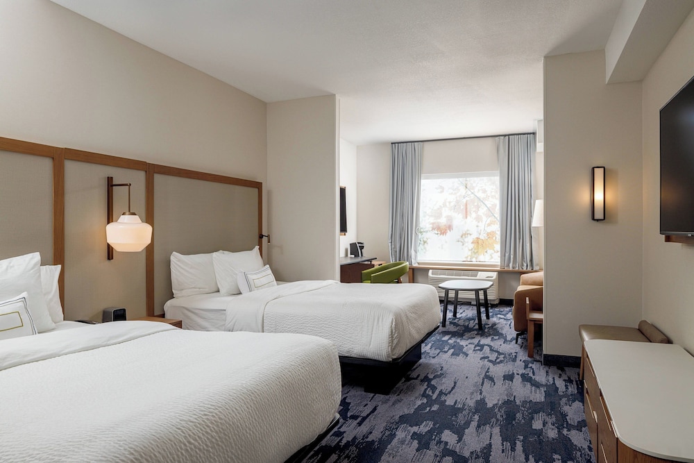 Studio, 2 Queen Beds, Accessible