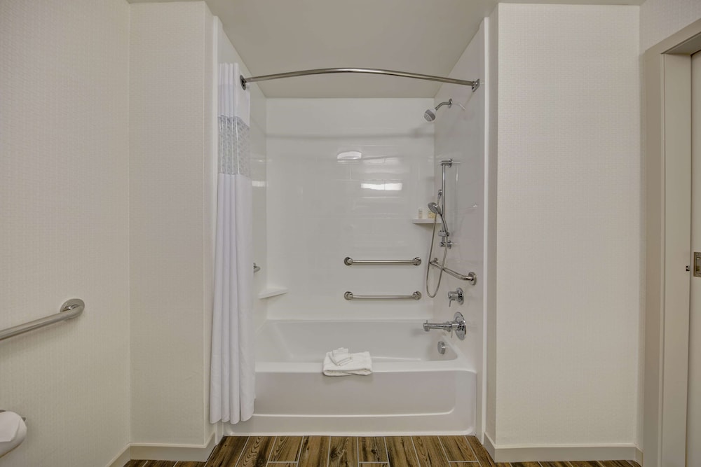 Hampton Inn And Suites Nashville Hendersonville 17/54