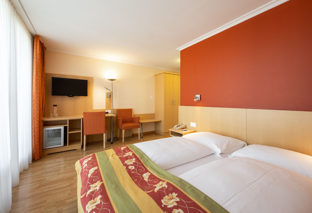 STANDARD, DOUBLE OR TWIN BED