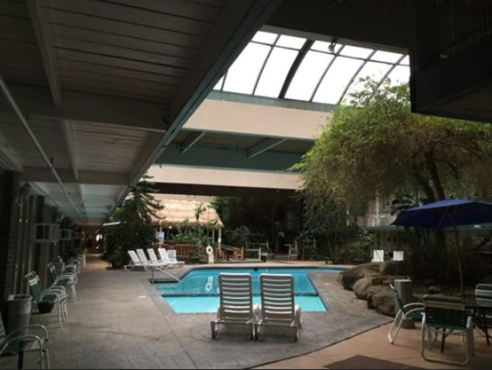 FairBridge Inn & Suites Poconos 11/29