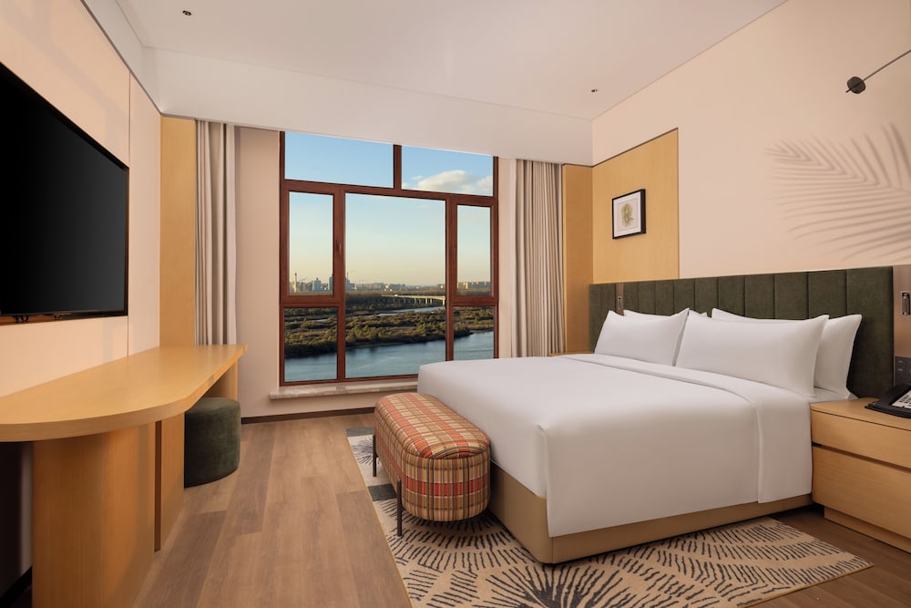 Deluxe, Suite, King Bed