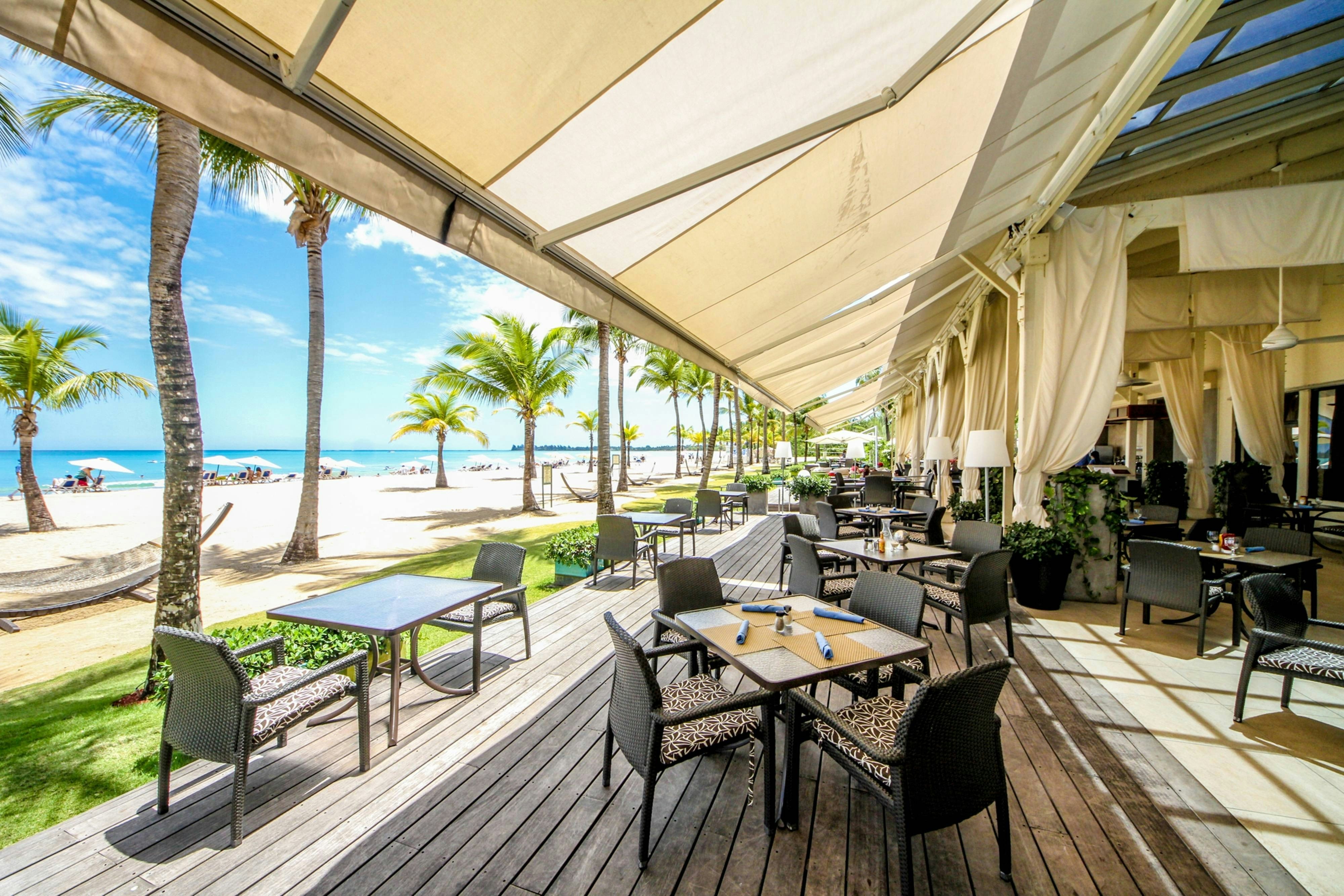 Courtyard Isla Verde Beach Resort 25/54