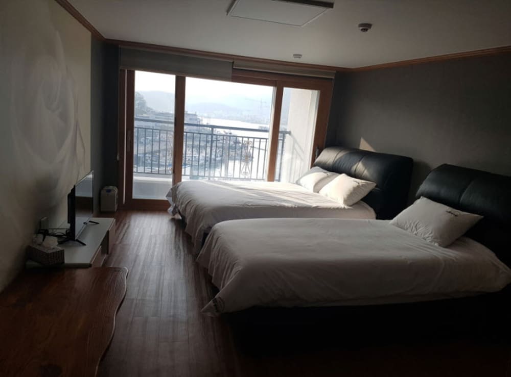 The View Hostel 3/27