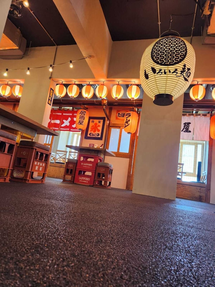 Oasis Hotel Kuwait 51/53