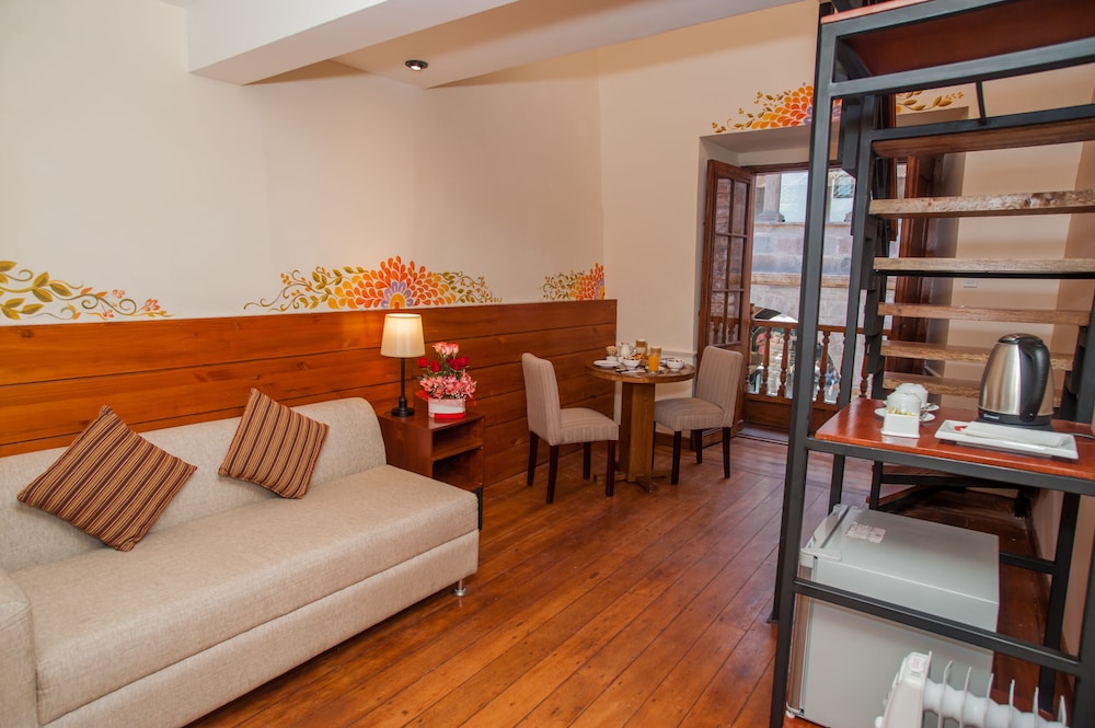 Casa Biru Hotel Boutique 27/68