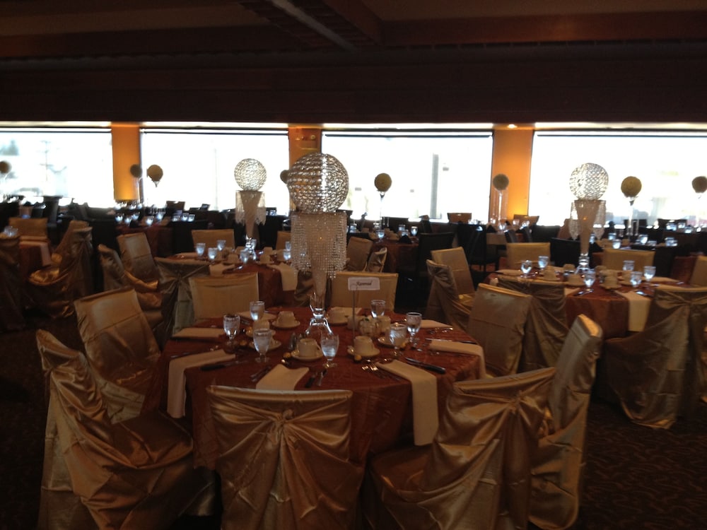 Slave Lake Inn and Conference Centre 37/50