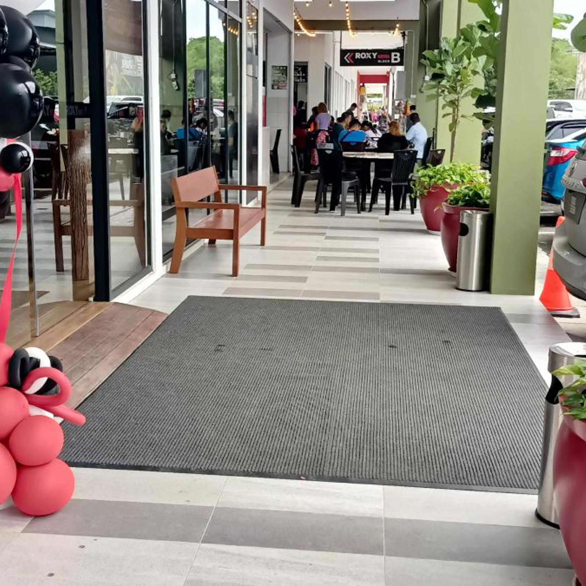 Roxy Hotel Sri Aman 50/56