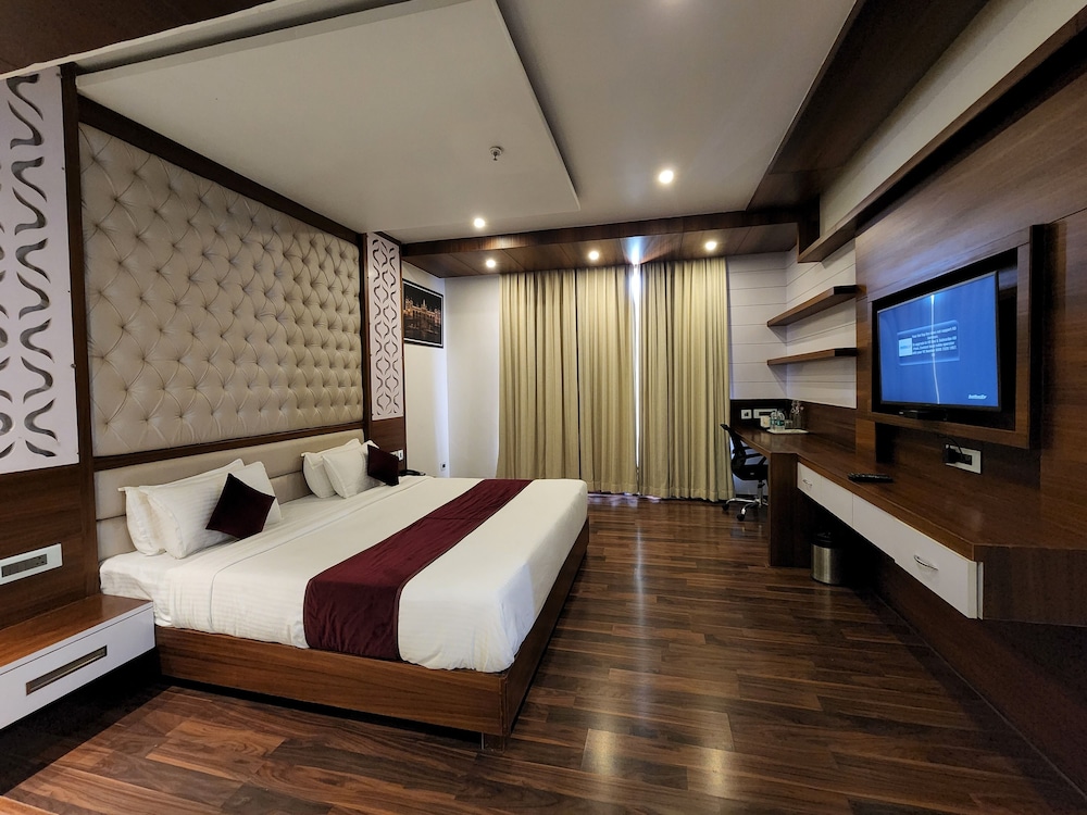 Hotel Preethi International 15/50