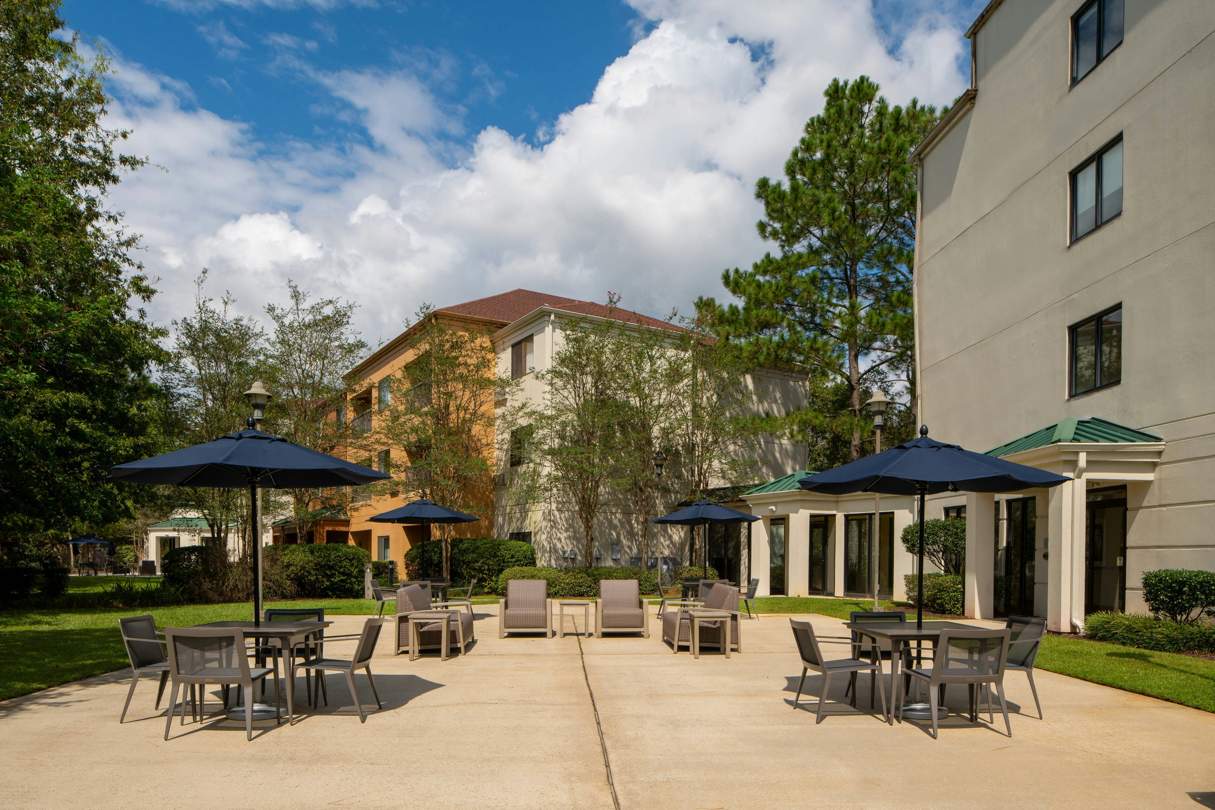 Courtyard New Orleans Covington Mandeville 15/16