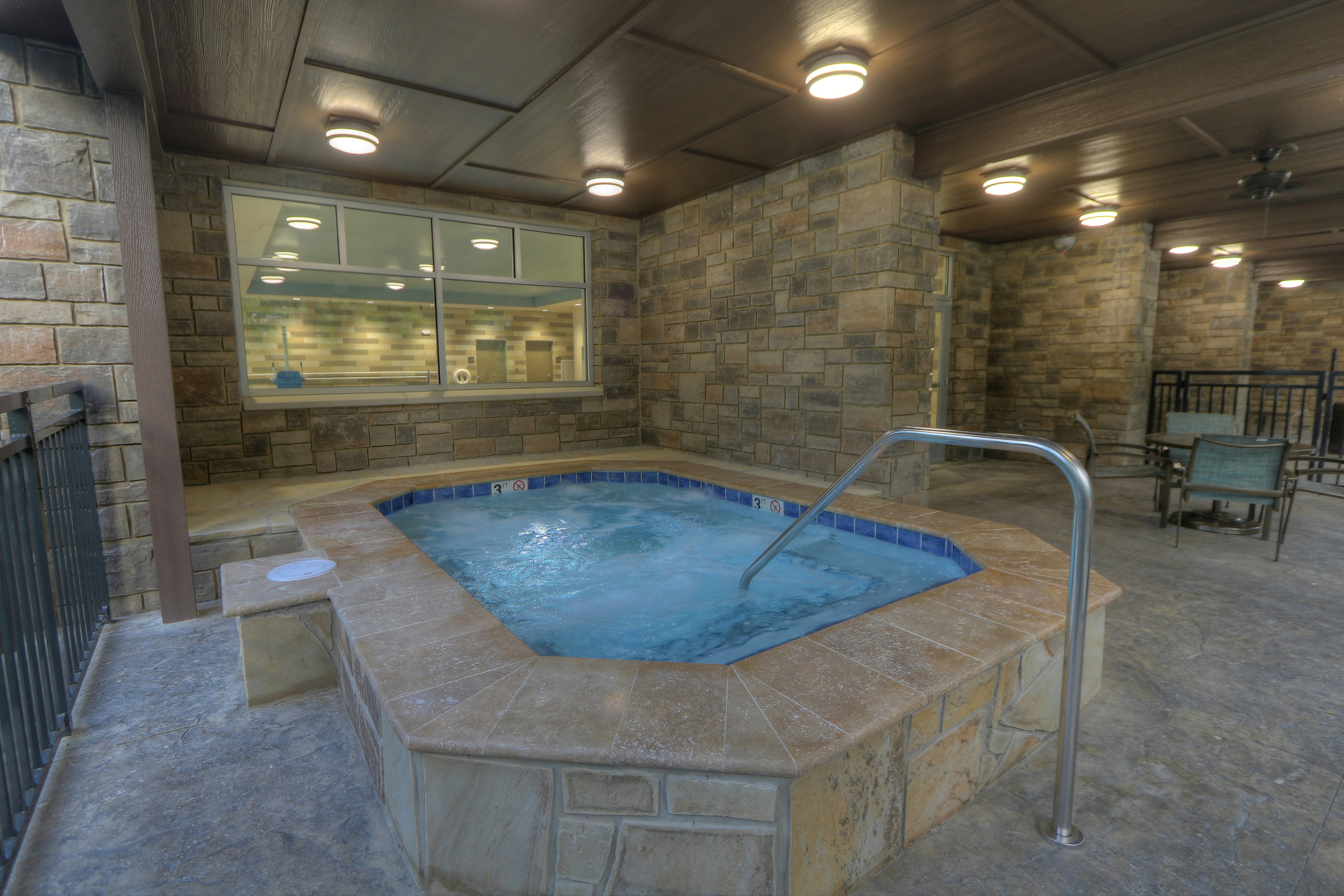 Hampton Inn Gatlinburg Historic Nature Trail 20/53