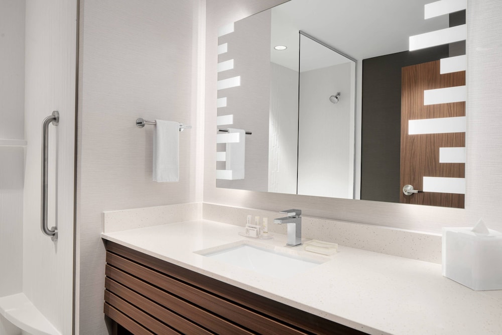 Courtyard by Marriott Houston I-10 West/Memorial 10/42