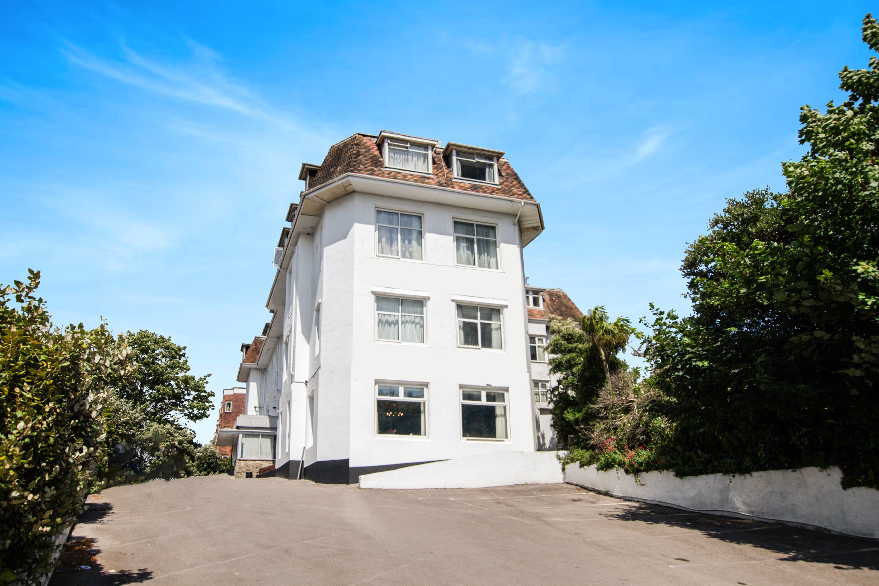 Russel Court Hotel Bournemouth Central 3/45