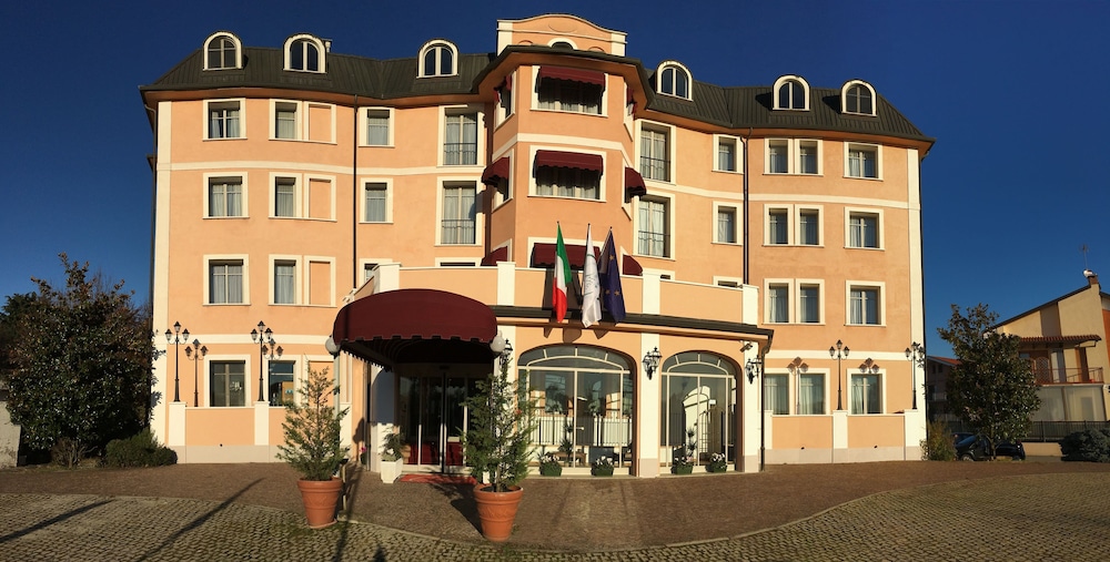 Green Hotel 45/46