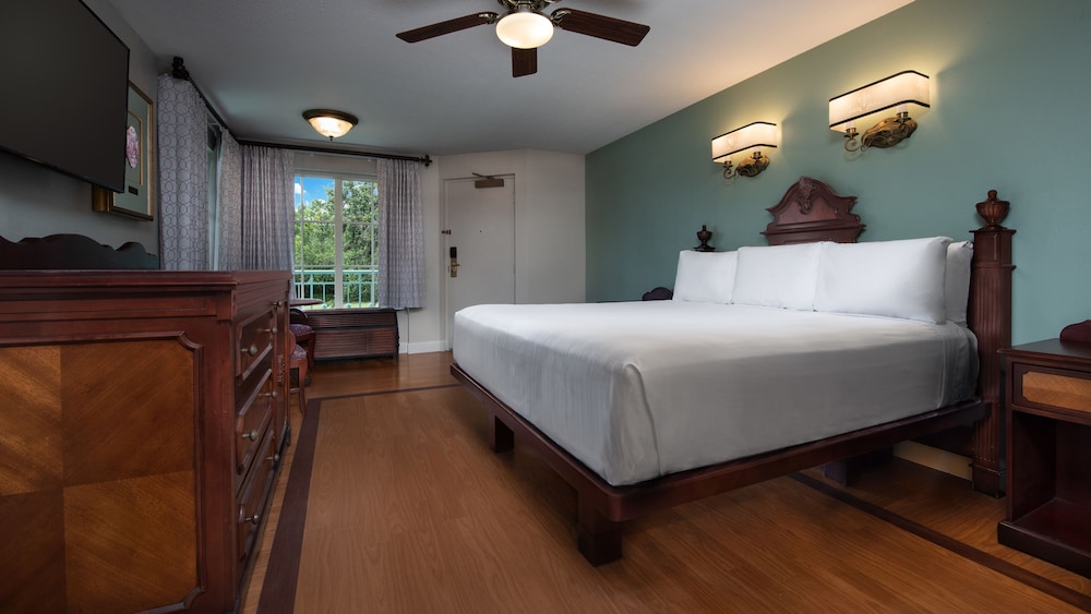 Disneys Port Orleans Resort French Quarter 17/50