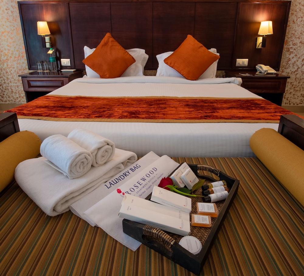 Rosewood Apartment Hotel 12/30