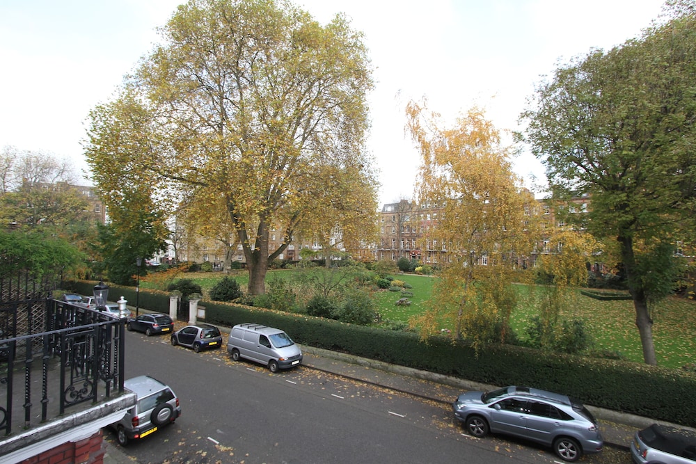 Garden View Hotel 47/51