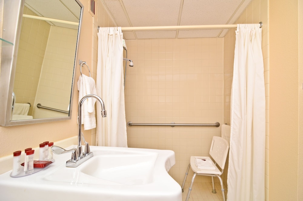 Pocono Resort Conference Center - Pocono Mountains 38/39
