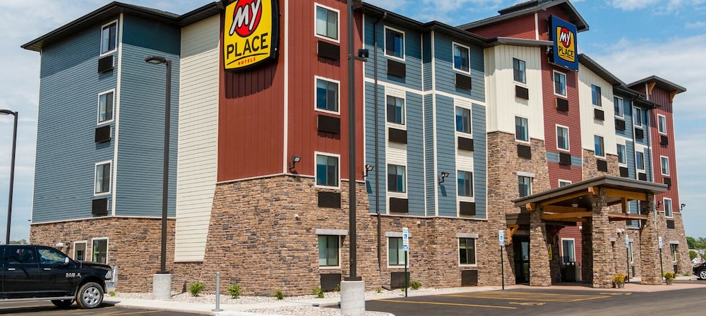 My Place Hotel Brookings 3/35