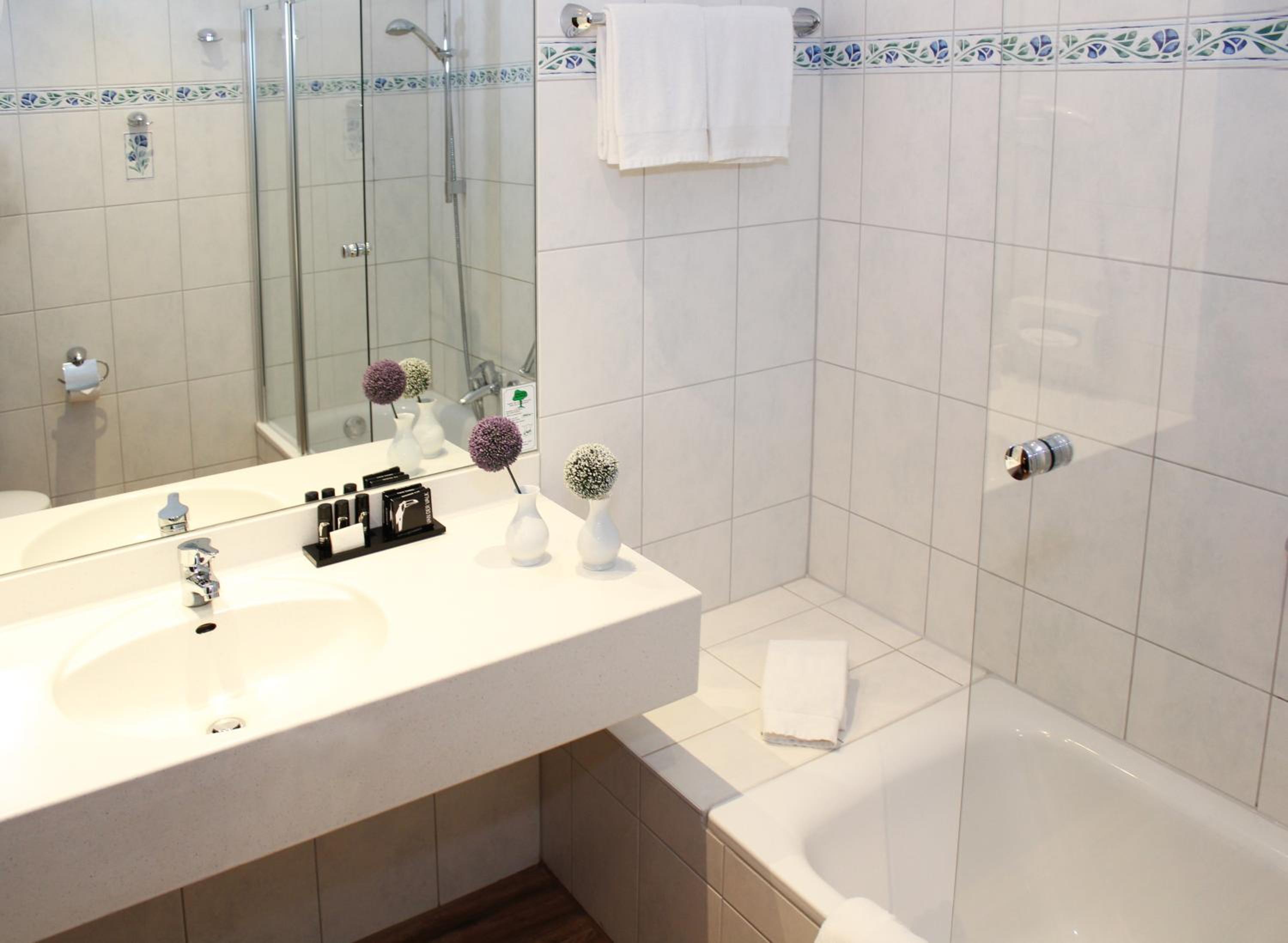 غرفة سوبيريور بسرير مزدوج أو سريرين منفصلين، Van Der Valk Hotel Hamburg-Wittenburg 4/5