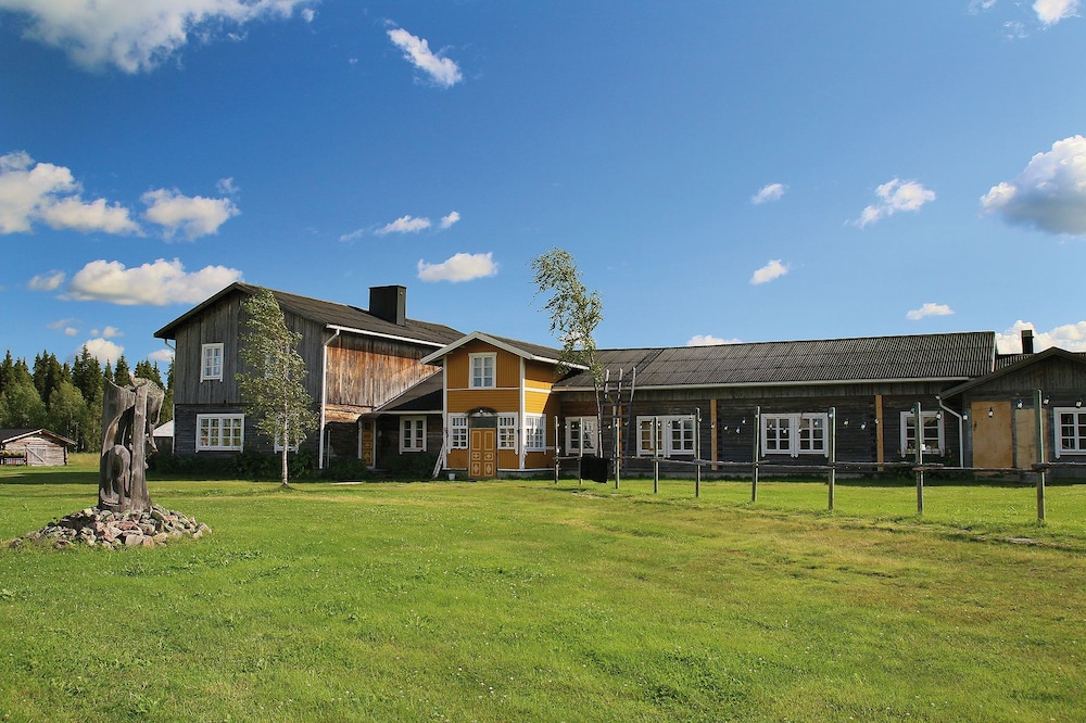 HOTELLI TAIVAANVALKEAT 41/50