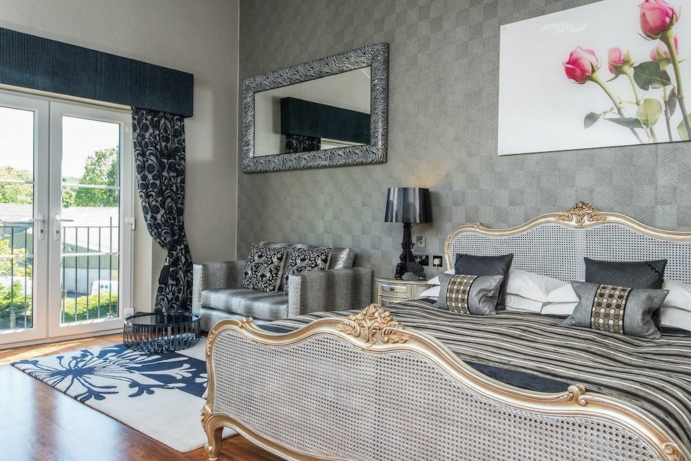 Windermere Suites 21/39