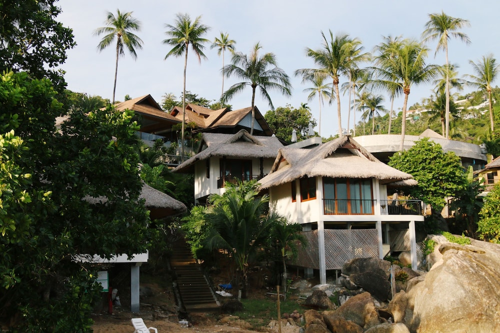 Coral Cliff Beach Resort 2/70