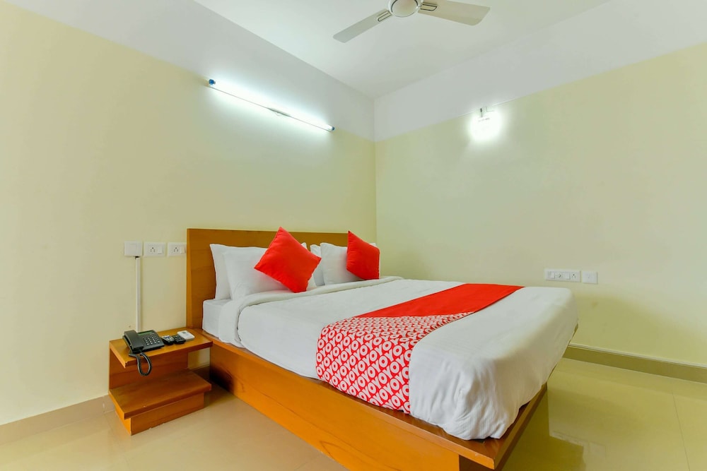 Oyo 10051 Hotel Tyche Stays 8/28