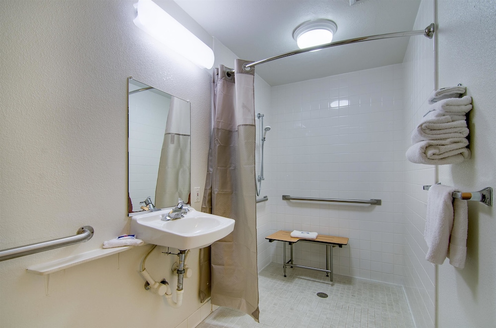 Motel6 Salina, KS 28/60