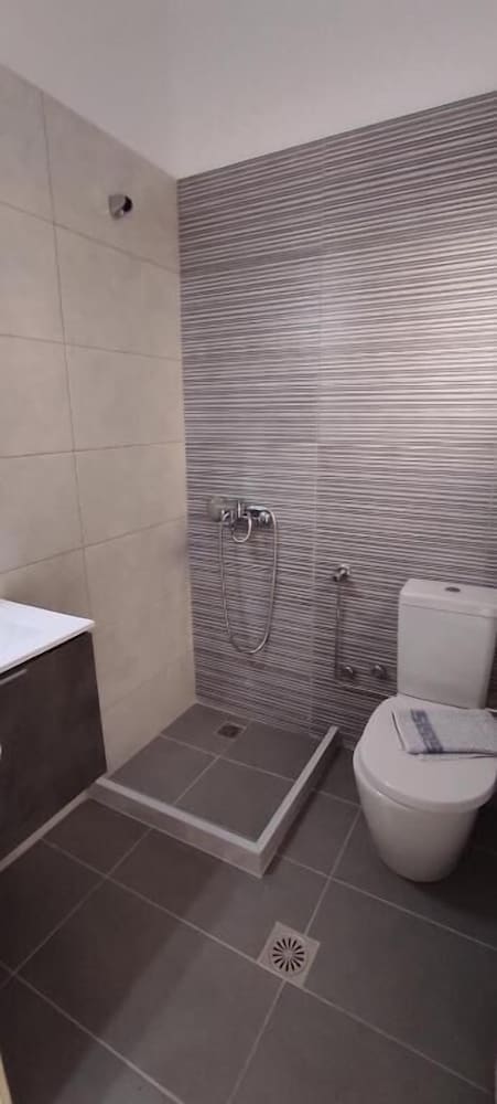 Nostos Hotel 48/50