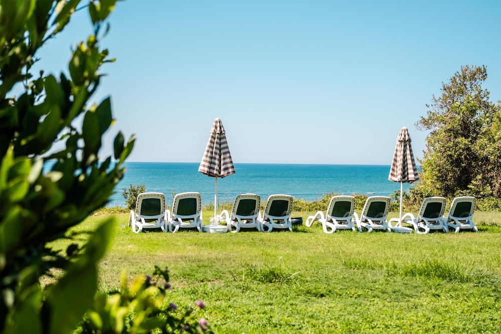 Side Star Resort 48/50