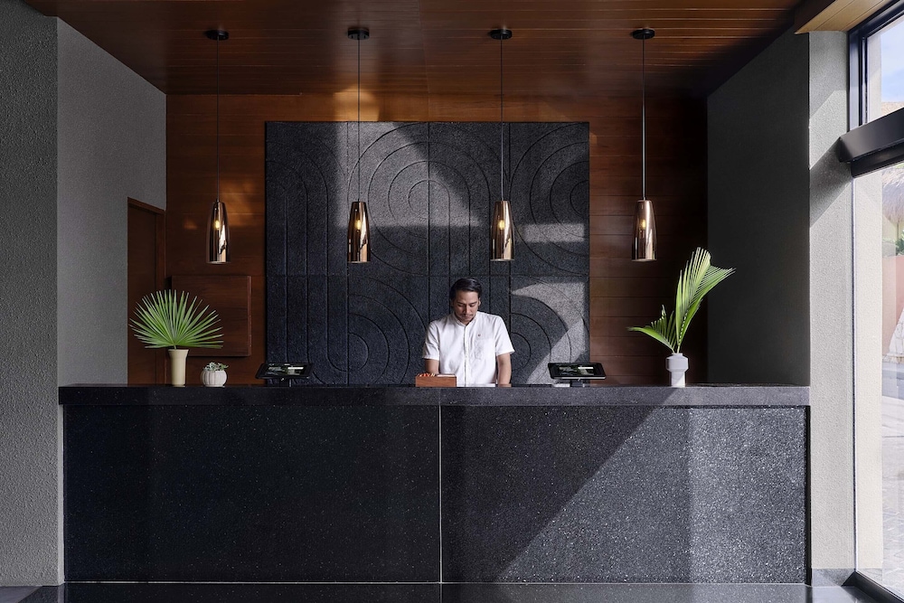 Marquee Playa Hotel 10/76