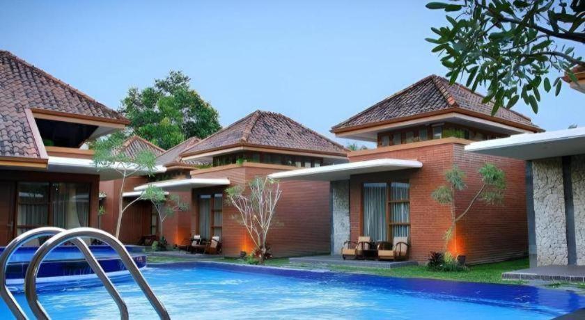 Rumput Resort & Resto 30/34