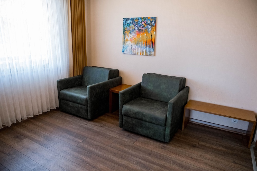 Selcuk Hotel Sems I Tebrizi 67/93