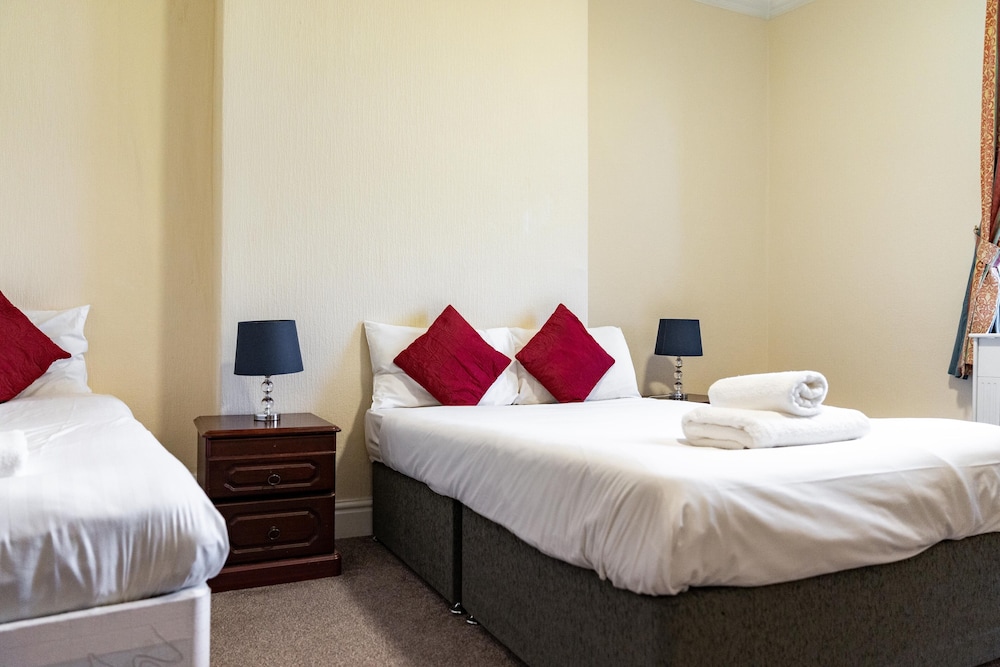 The Royal Hotel Crewe, A BRILLIANT Collection, Powered by OYO 17/47