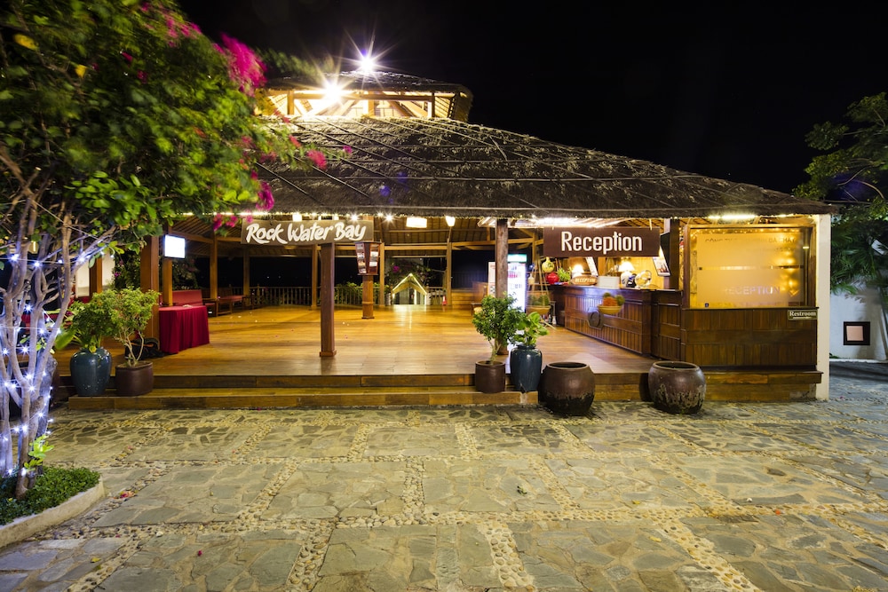 Rock Water Bay Beach Resort &amp; Spa 3/50
