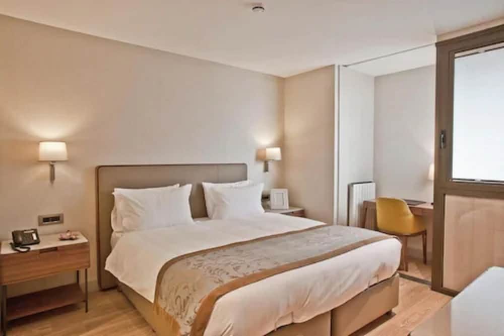 Tzl Suites 14/69