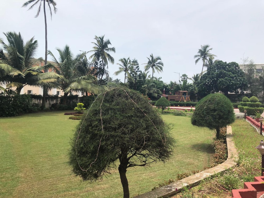 Chanakya Bnr Hotel 35/50