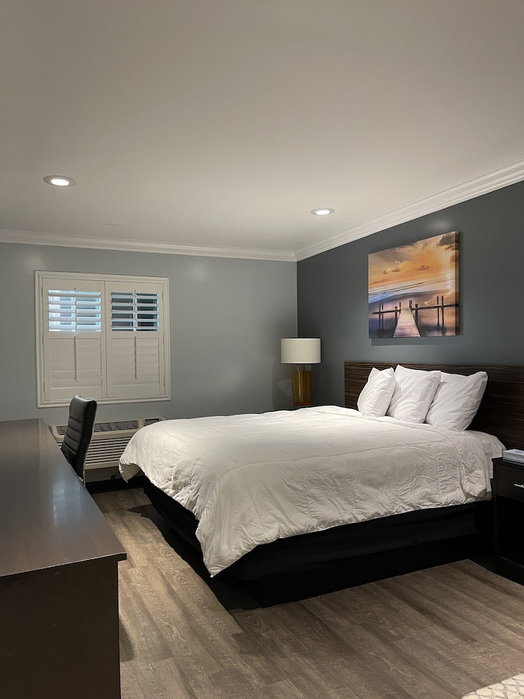 La Casa Inn, Pasadena 26/60