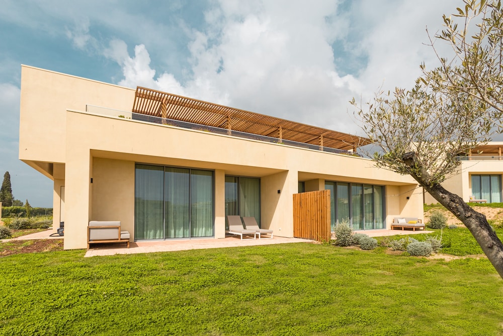 White Shell Beach Villas in LAGOA
