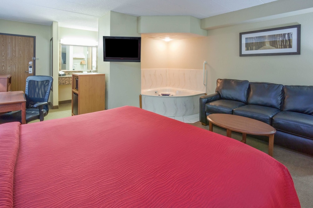 Americinn By Wyndham Roseau 8/53