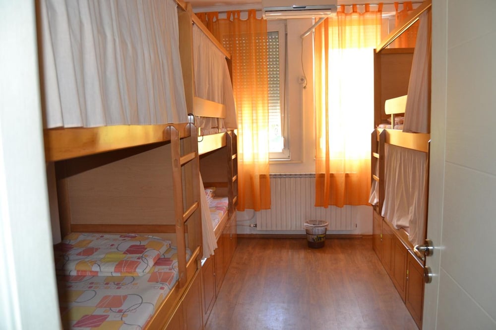 Hostel Valentin 2 14/32