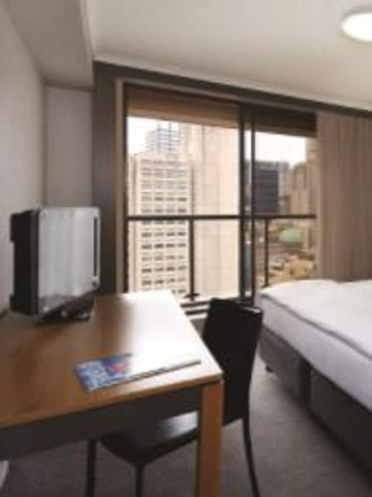 Adina Apartment Hotel Sydney Town Hall 55/58