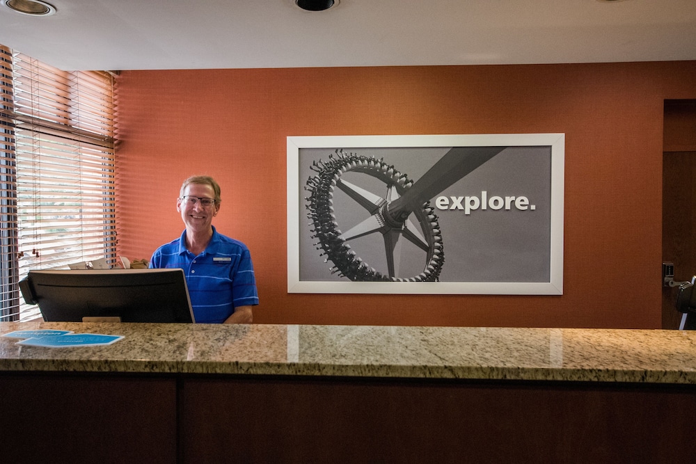 Hampton Inn & Suites St. Louis/Chesterfield 32/81