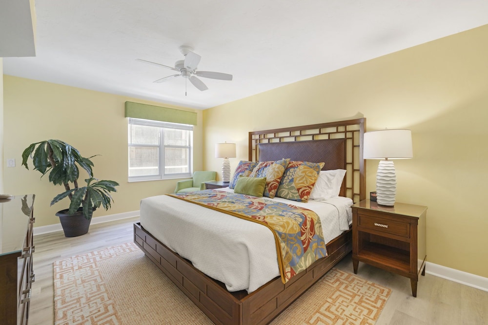 GullWing Beach Resort 24/50