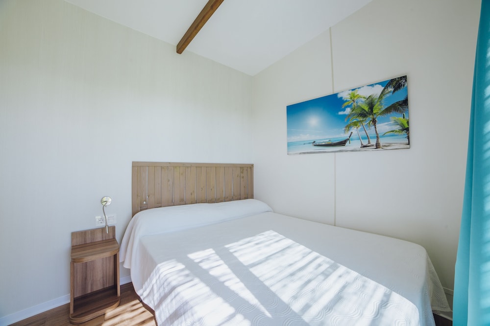 Alannia Costa Blanca 6/50