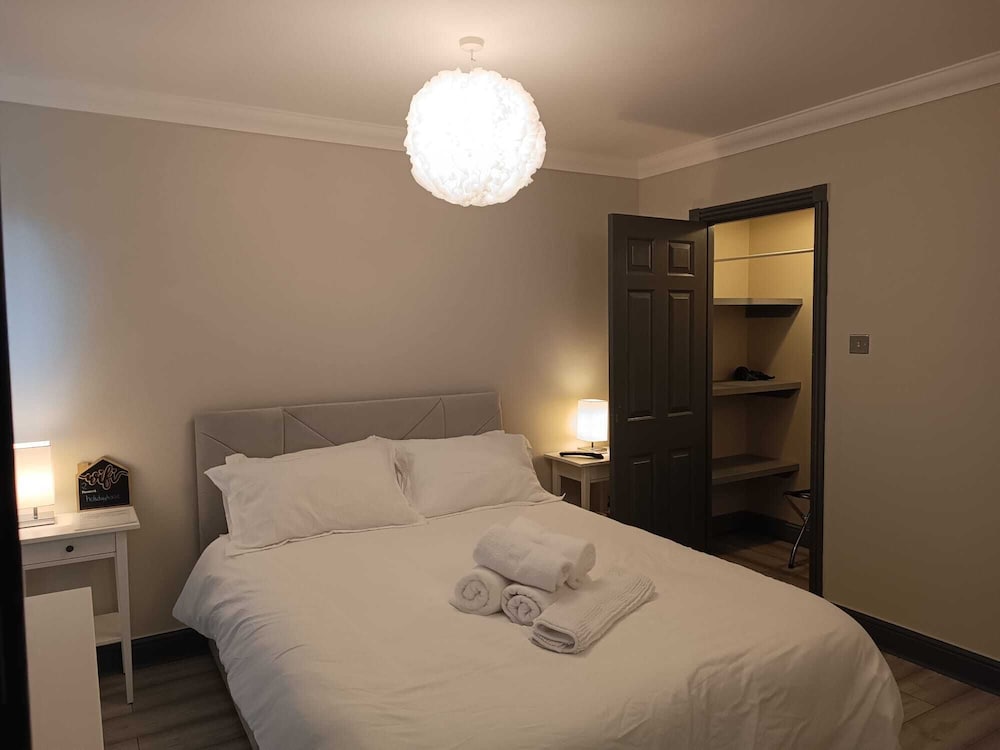Standard, Double Bed, Shared Bathroom