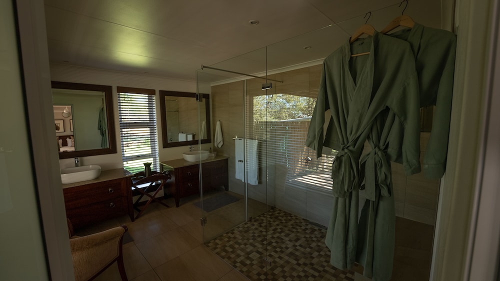 Rockfig Lodge Madikwe 50/50