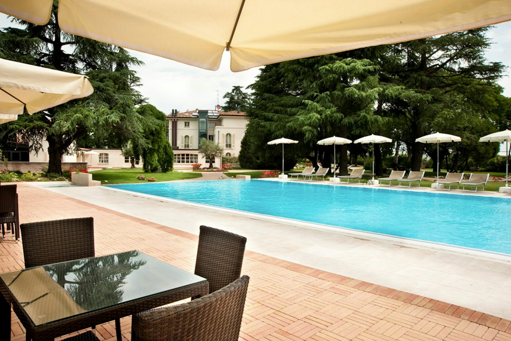 RELAIS VILLA VALFIORE 54/55